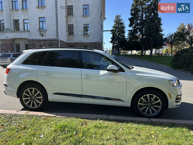 Позашляховик / Кросовер Audi Q7 2019 в Чернігові