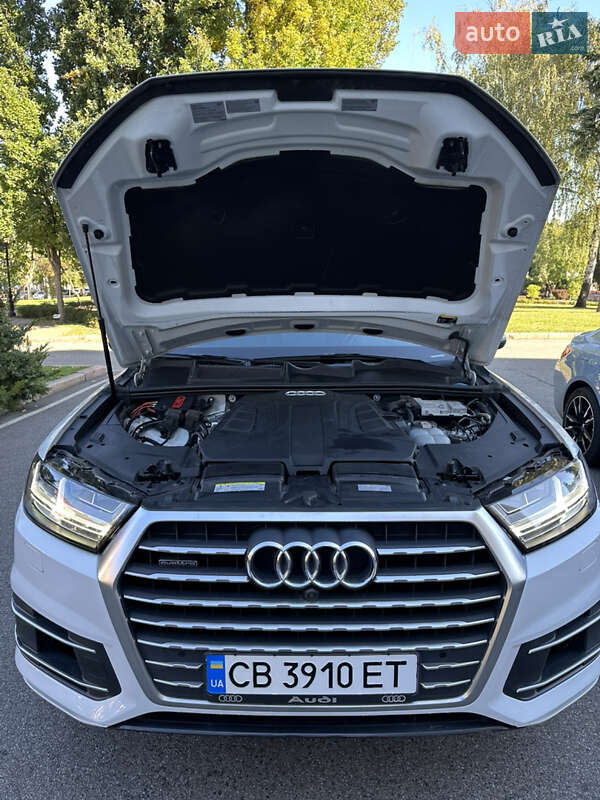 Позашляховик / Кросовер Audi Q7 2019 в Чернігові