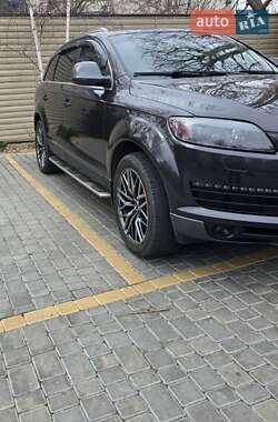 Позашляховик / Кросовер Audi Q7 2008 в 