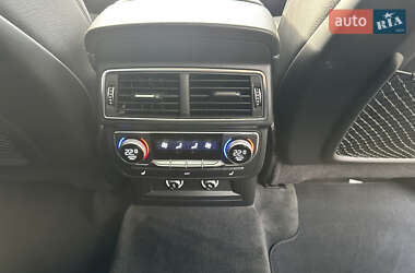 Позашляховик / Кросовер Audi Q7 2018 в 