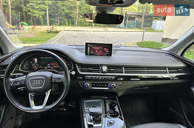 Позашляховик / Кросовер Audi Q7 2018 в 