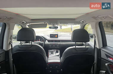 Позашляховик / Кросовер Audi Q7 2015 в 