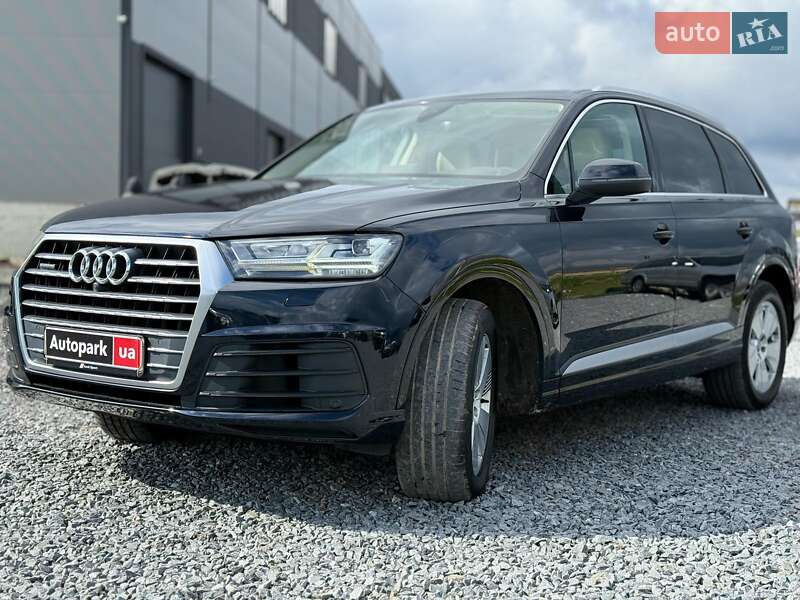 Позашляховик / Кросовер Audi Q7 2016 в 