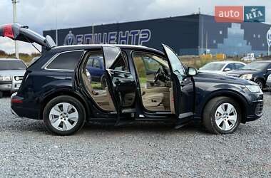 Позашляховик / Кросовер Audi Q7 2016 в 