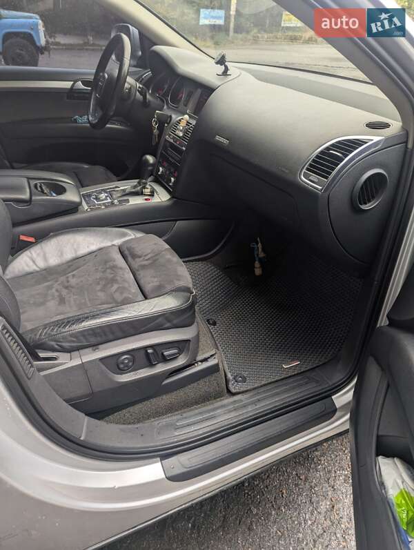 Позашляховик / Кросовер Audi Q7 2007 в Хмельницькому