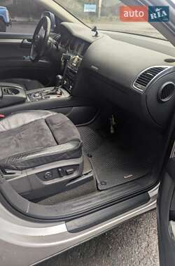 Позашляховик / Кросовер Audi Q7 2007 в 