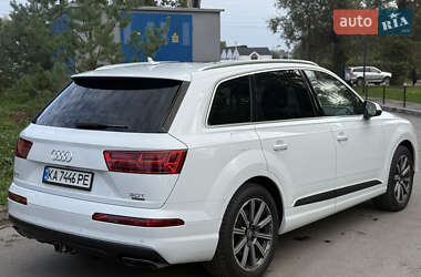Позашляховик / Кросовер Audi Q7 2016 в 