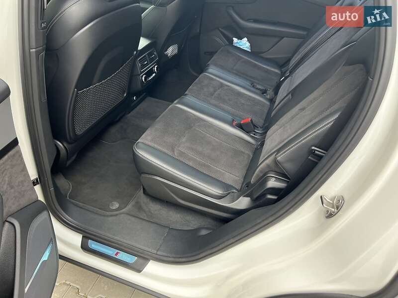 Позашляховик / Кросовер Audi Q7 2018 в Києві
