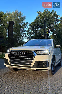 Внедорожник / Кроссовер Audi Q7 2017 в Львове