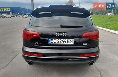 Позашляховик / Кросовер Audi Q7 2013 в 