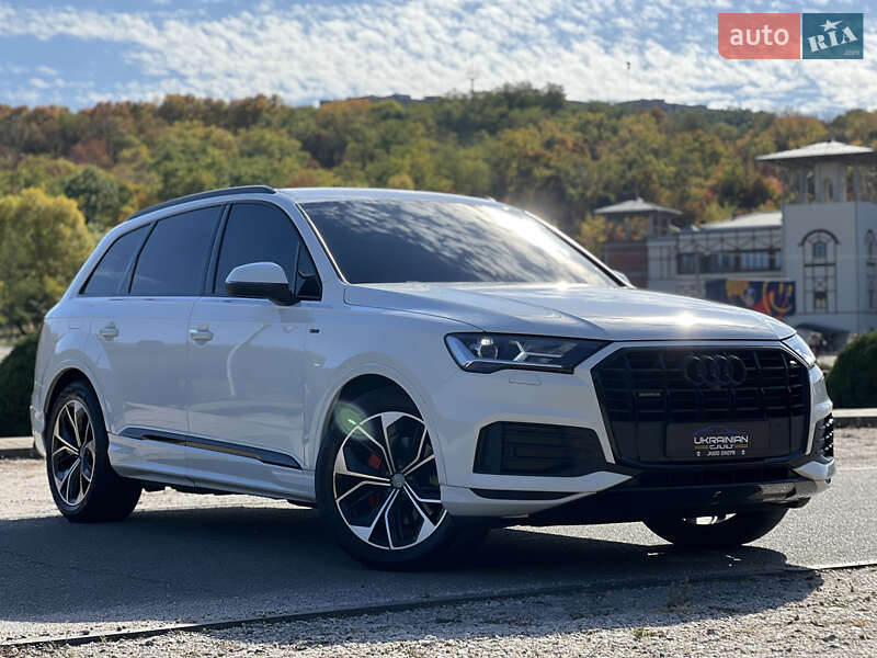 Внедорожник / Кроссовер Audi Q7 2021 в Днепре