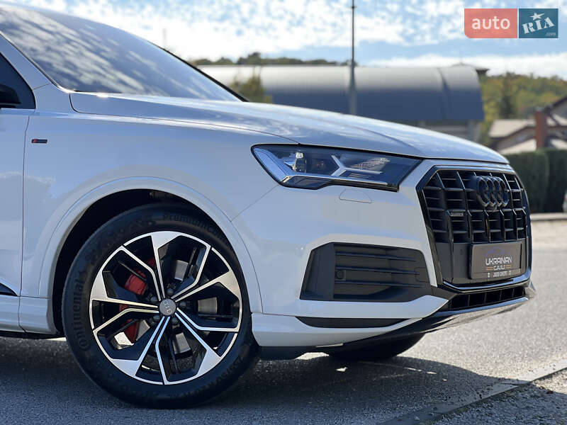Внедорожник / Кроссовер Audi Q7 2021 в Днепре