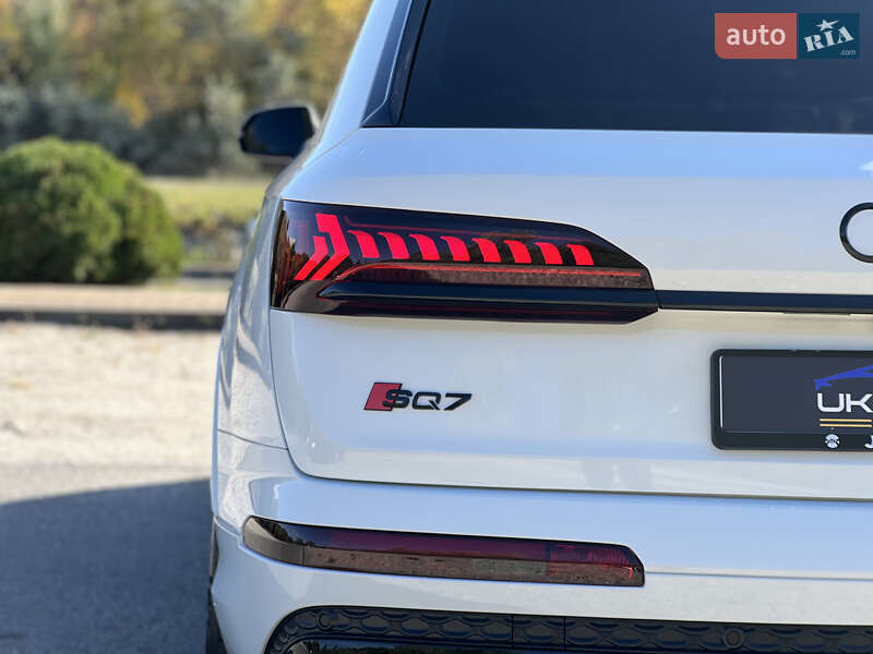 Внедорожник / Кроссовер Audi Q7 2021 в Днепре