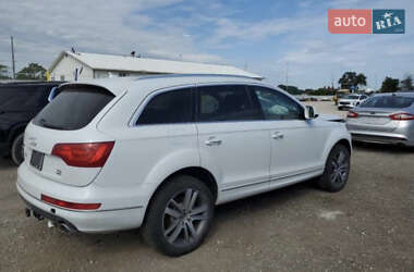 Внедорожник / Кроссовер Audi Q7 2015 в 
