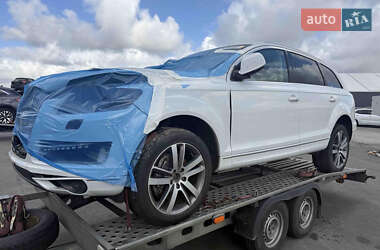 Внедорожник / Кроссовер Audi Q7 2015 в 