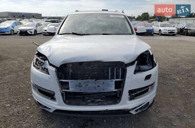 Внедорожник / Кроссовер Audi Q7 2015 в 