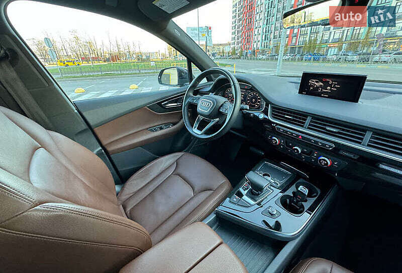 Внедорожник / Кроссовер Audi Q7 2017 в Киеве