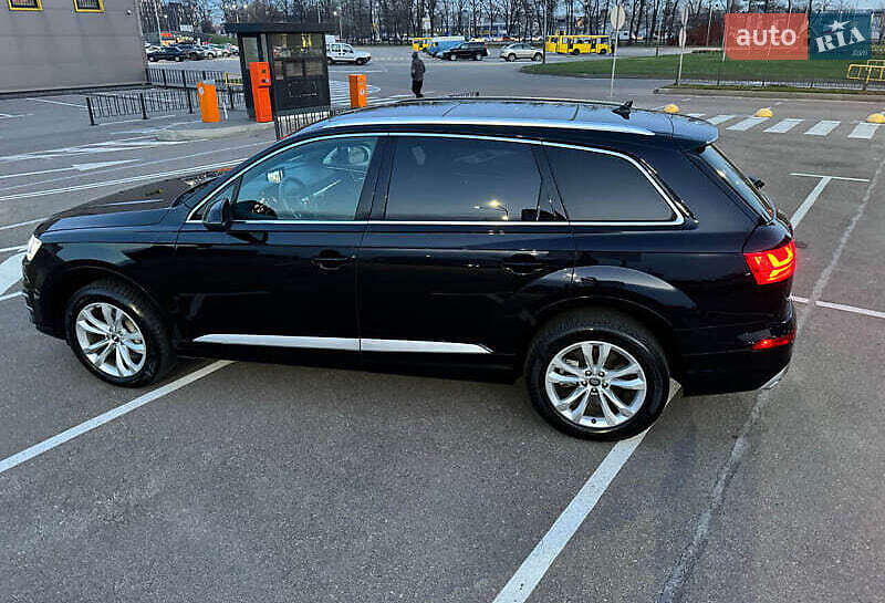 Внедорожник / Кроссовер Audi Q7 2017 в Киеве