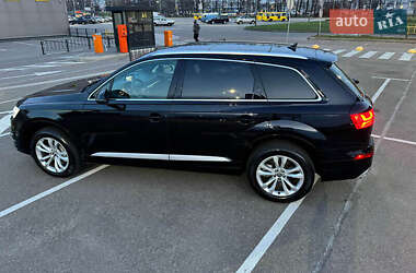Внедорожник / Кроссовер Audi Q7 2017 в 