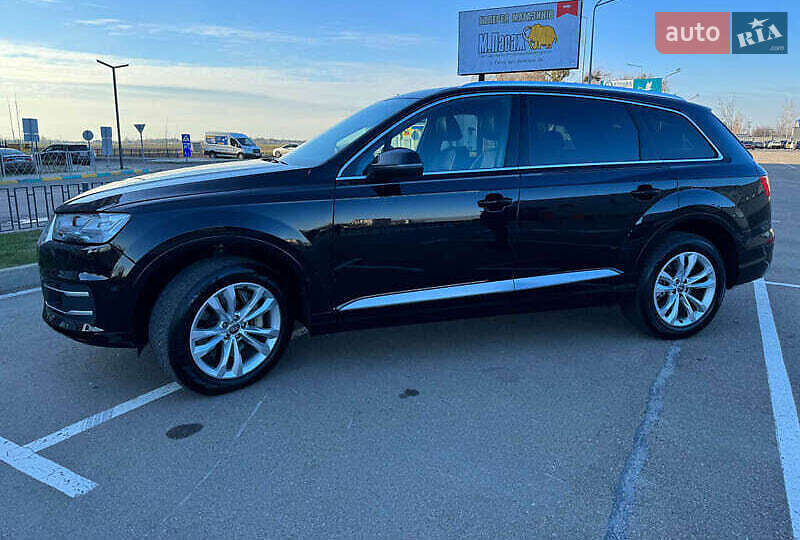 Внедорожник / Кроссовер Audi Q7 2017 в Киеве