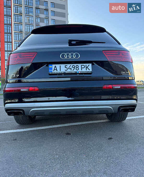 Внедорожник / Кроссовер Audi Q7 2017 в Киеве