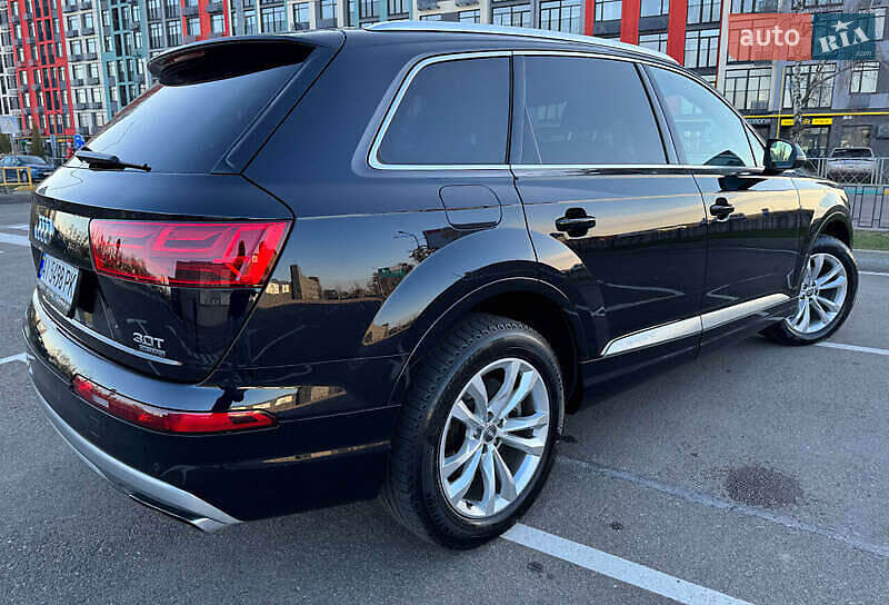 Внедорожник / Кроссовер Audi Q7 2017 в Киеве