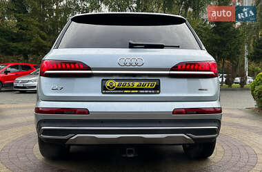 Внедорожник / Кроссовер Audi Q7 2022 в 