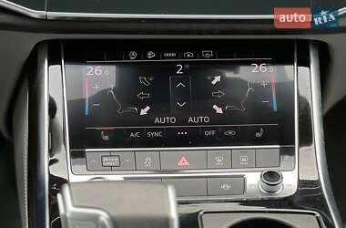 Внедорожник / Кроссовер Audi Q7 2022 в 