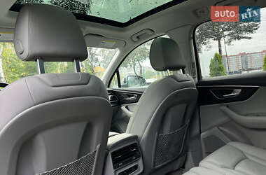 Внедорожник / Кроссовер Audi Q7 2022 в 