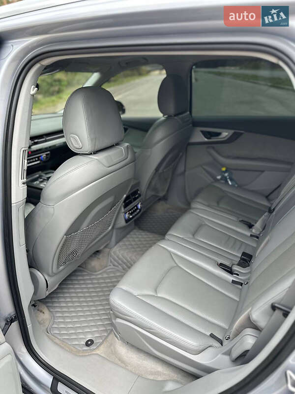 Внедорожник / Кроссовер Audi Q7 2016 в Сарнах фото 26 Внедорожник / Кроссовер Audi Q7 2016 в Сарнах