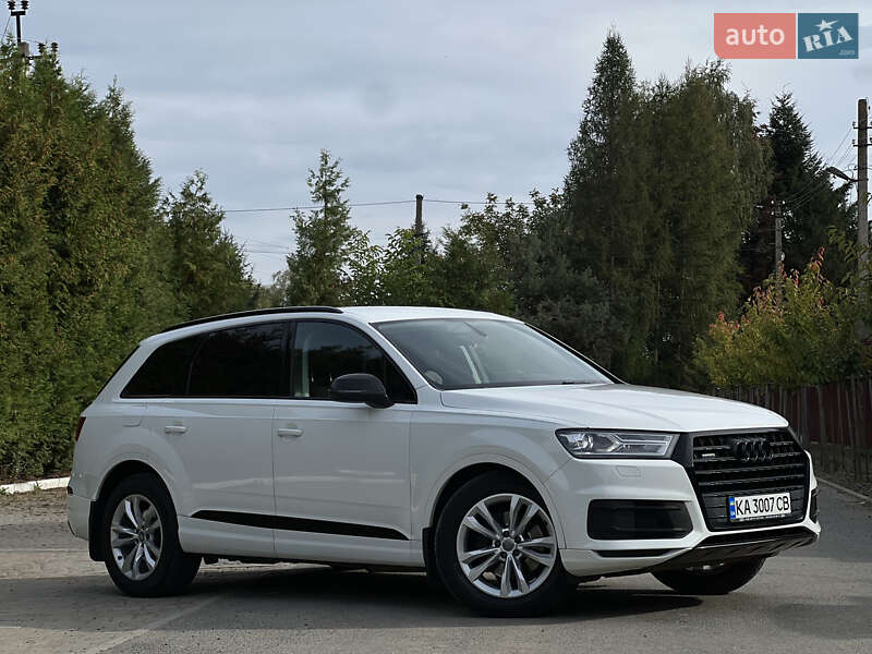 Позашляховик / Кросовер Audi Q7 2017 в Ужгороді