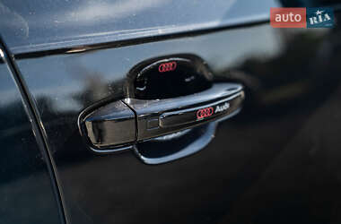 Позашляховик / Кросовер Audi Q7 2017 в 