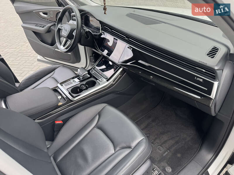 Внедорожник / Кроссовер Audi Q7 2020 в Днепре