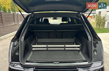 Внедорожник / Кроссовер Audi Q7 2020 в 