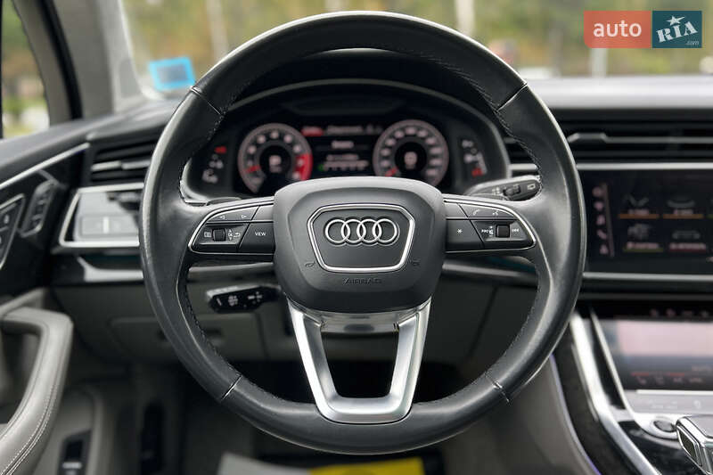 Позашляховик / Кросовер Audi Q7 2020 в Львові