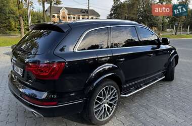 Позашляховик / Кросовер Audi Q7 2010 в 