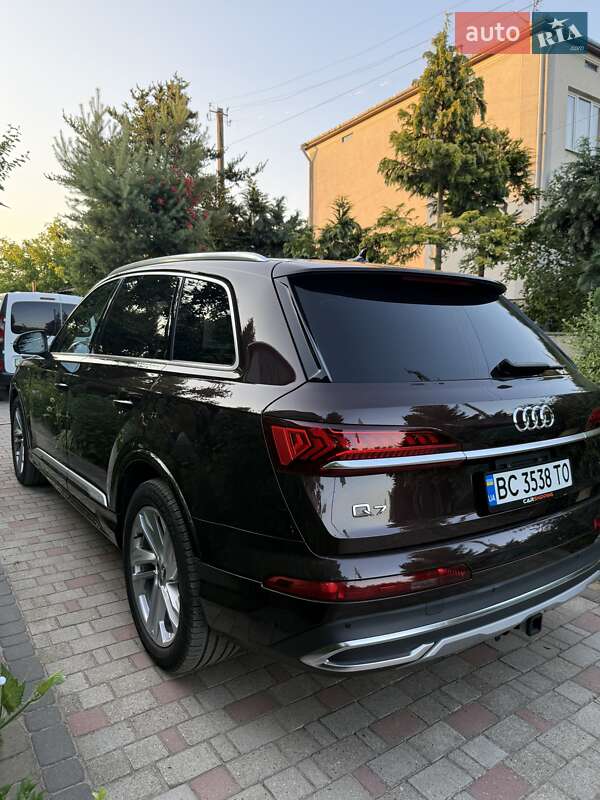 Позашляховик / Кросовер Audi Q7 2019 в Львові