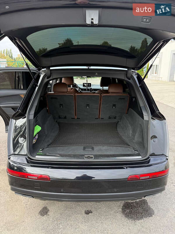 Позашляховик / Кросовер Audi Q7 2017 в Кременчуці