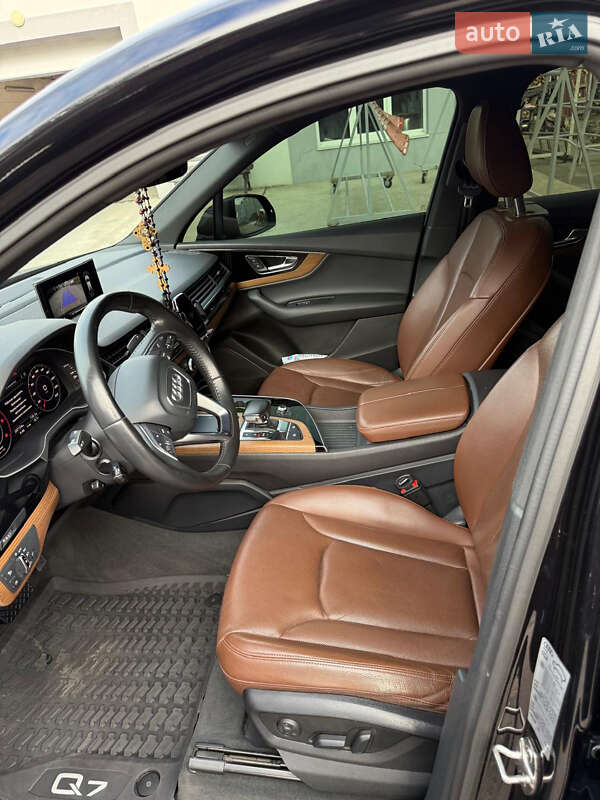 Позашляховик / Кросовер Audi Q7 2017 в Кременчуці