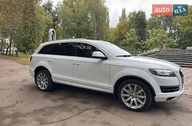 Позашляховик / Кросовер Audi Q7 2014 в 
