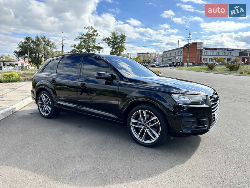 Внедорожник / Кроссовер Audi Q7 2018 в Кривом Роге