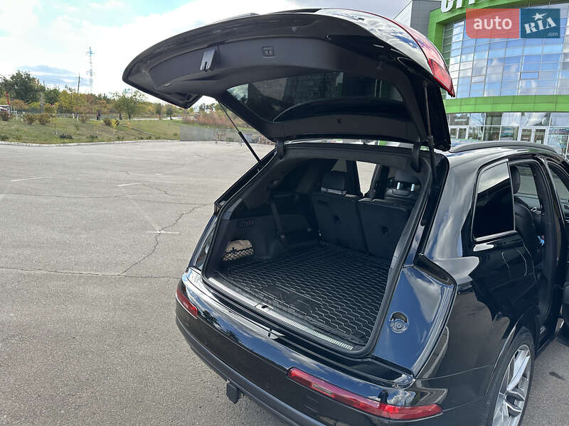 Внедорожник / Кроссовер Audi Q7 2018 в Кривом Роге