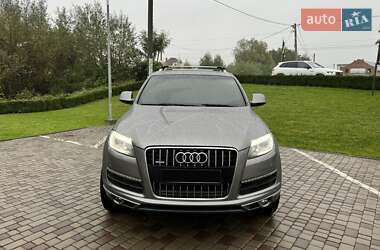 Позашляховик / Кросовер Audi Q7 2011 в 