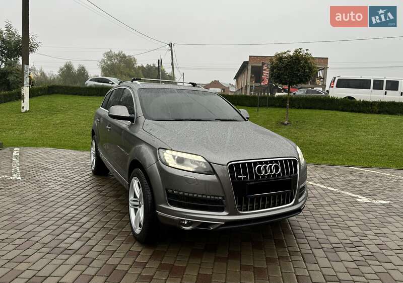 Позашляховик / Кросовер Audi Q7 2011 в Чернівцях