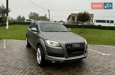 Позашляховик / Кросовер Audi Q7 2011 в 
