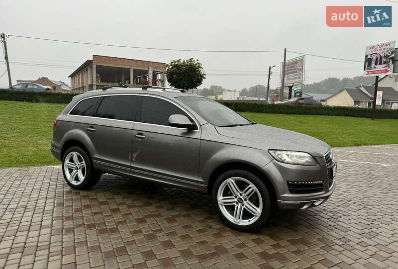 Позашляховик / Кросовер Audi Q7 2011 в Чернівцях