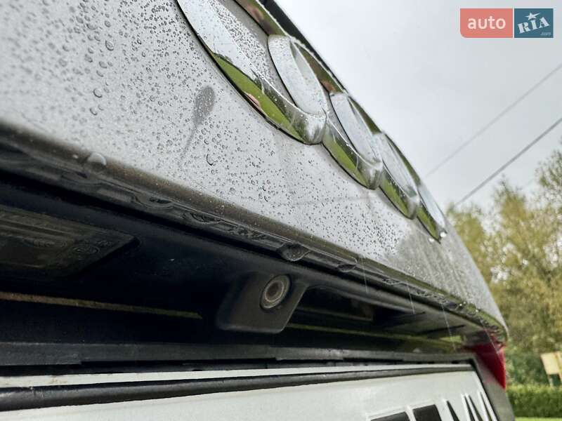 Позашляховик / Кросовер Audi Q7 2011 в Чернівцях