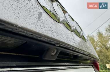 Позашляховик / Кросовер Audi Q7 2011 в 