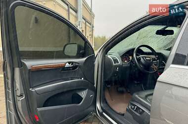 Позашляховик / Кросовер Audi Q7 2011 в 