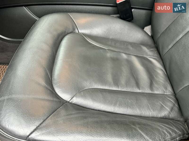Позашляховик / Кросовер Audi Q7 2011 в Чернівцях